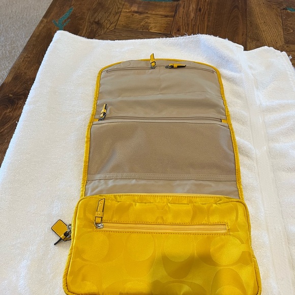 Coach nylon cosmetic case - Picture 3 of 4